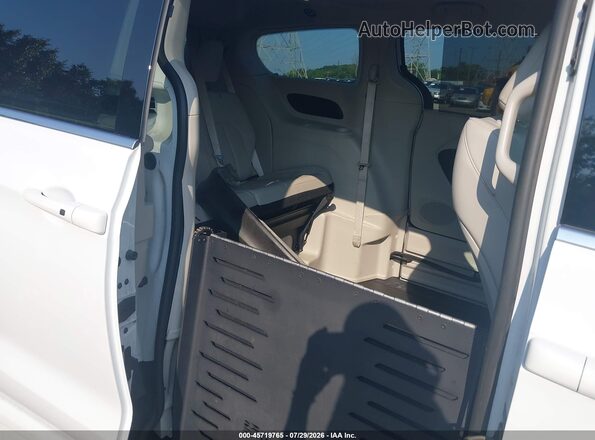 2C4RC1DG7MR564915 2021 CHRYSLER VOYAGER White VIN კოდის სტიკერის ხედი