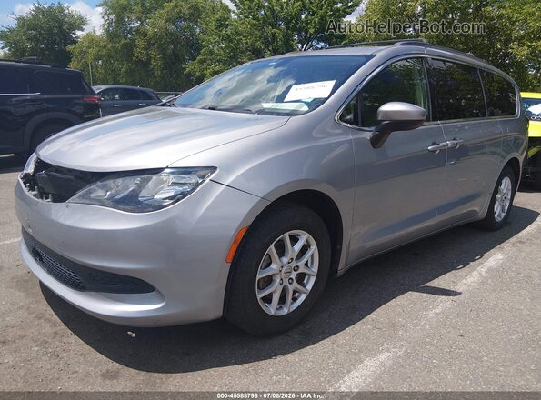 2C4RC1DG8MR506442 2021 CHRYSLER VOYAGER Silver Vista tres cuartos delantera izquierda