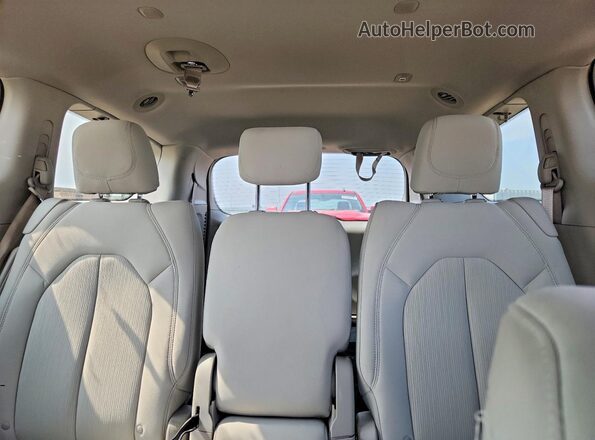 2C4RC1DG9HR587697 2017 CHRYSLER PACIFICA Beige Widok tylnych siedzeń