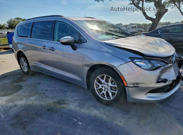 2C4RC1DG9LR151604 2020 CHRYSLER VOYAGER Silver Przód prawy