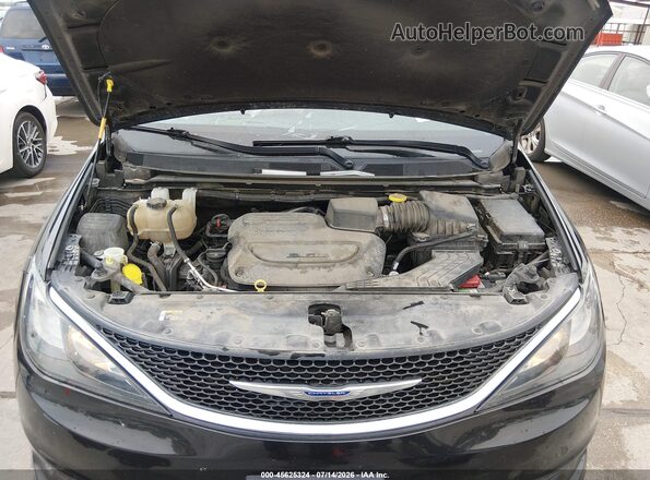 2C4RC1DG9LR266252 2020 CHRYSLER VOYAGER Black Widok z tyłu