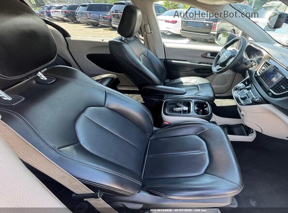 2C4RC1DG9MR512928 2021 CHRYSLER VOYAGER Red Front interior view