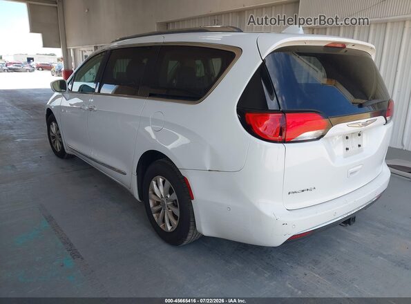 2C4RC1EG0JR131236 2018 CHRYSLER PACIFICA White Задня ліва чверть