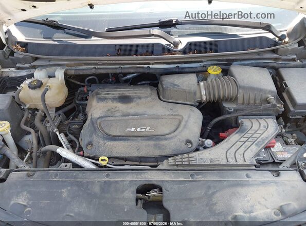 2C4RC1EG0JR227884 2018 CHRYSLER PACIFICA White Rear view