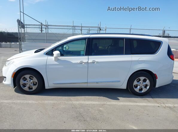 2C4RC1EG1HR512166 2017 CHRYSLER PACIFICA White სალონის 360-გრადუსიანი ხედი