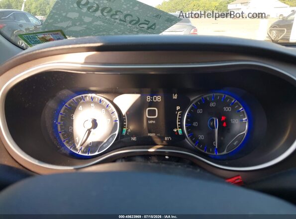 2C4RC1EG1JR112887 2018 CHRYSLER PACIFICA Gray Widok tylnych siedzeń