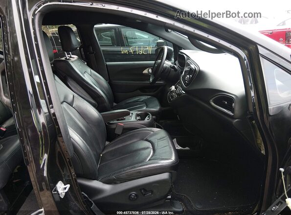 2C4RC1EG1JR157263 2018 CHRYSLER PACIFICA Черный Вид салона спереди