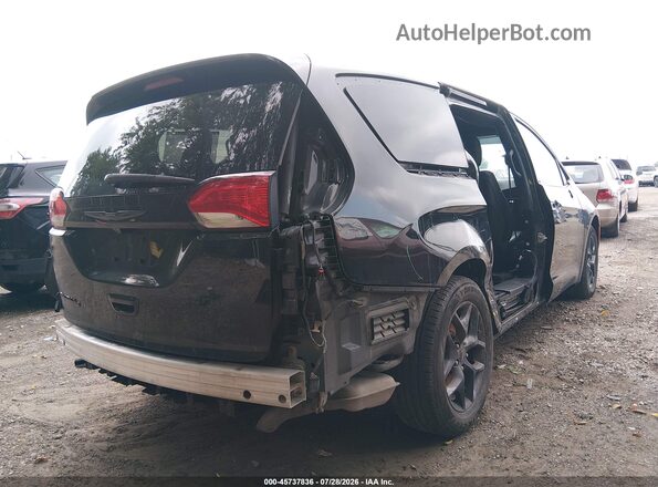 2C4RC1EG1JR157263 2018 CHRYSLER PACIFICA Черный Вид спереди