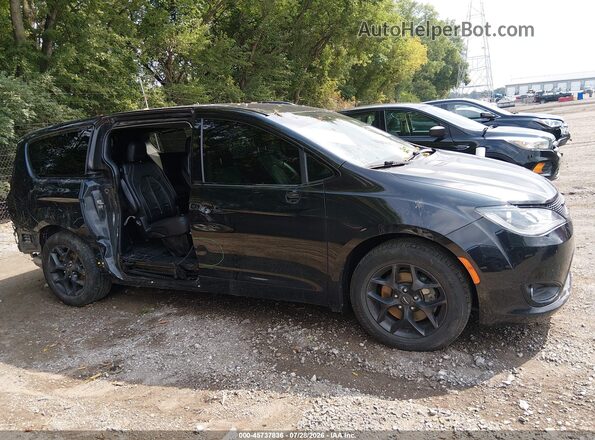 2C4RC1EG1JR157263 2018 CHRYSLER PACIFICA Черный Панорамный вид салона 360°