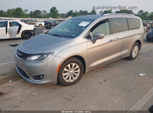 2C4RC1EG1JR188559 2018 CHRYSLER PACIFICA Серебряный Передняя левая четверть