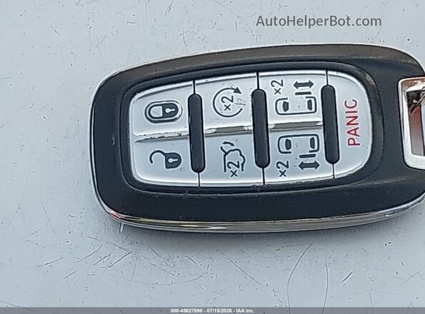 2C4RC1EG1JR188559 2018 CHRYSLER PACIFICA Серебряный Вид панели приборов