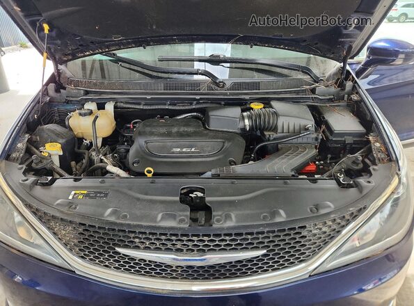 2C4RC1EG1JR193583 2018 CHRYSLER PACIFICA Blue Vista interior trasera