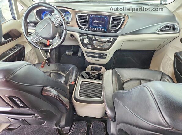 2C4RC1EG1JR193583 2018 CHRYSLER PACIFICA Blue Vista del salpicadero