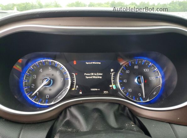 2C4RC1EG1JR270730 2018 CHRYSLER PACIFICA Бордовый Вид щитка приборов