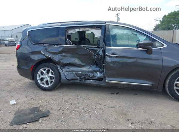 2C4RC1EG1KR597937 2019 CHRYSLER PACIFICA Серый Вид спереди