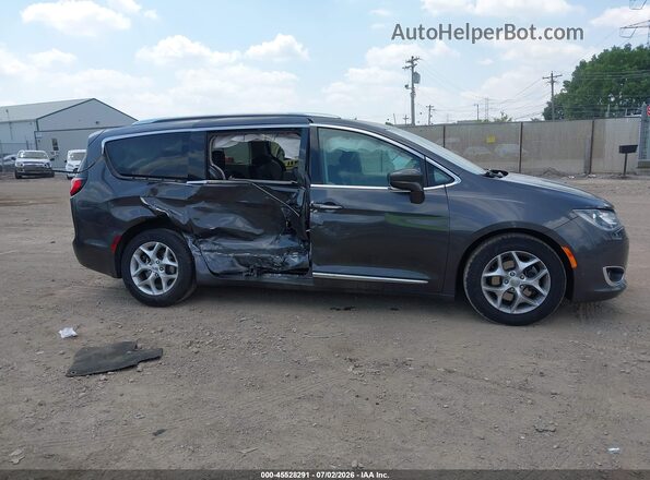 2C4RC1EG1KR597937 2019 CHRYSLER PACIFICA Серый Вид задней части салона