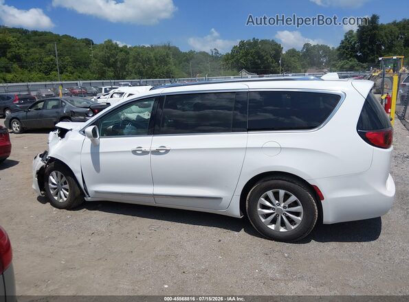 2C4RC1EG2JR144490 2018 CHRYSLER PACIFICA Белый Панорамный вид салона 360°