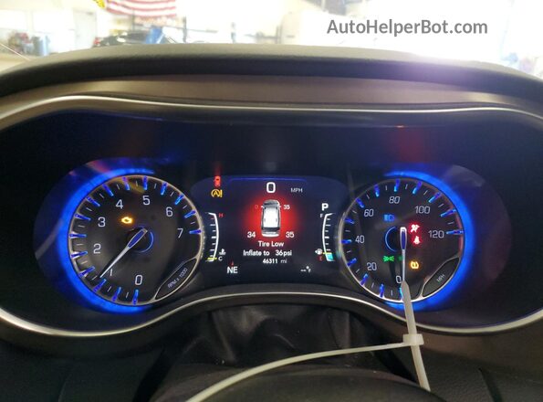 2C4RC1EG2JR198453 2018 CHRYSLER PACIFICA Silver Instrument cluster view