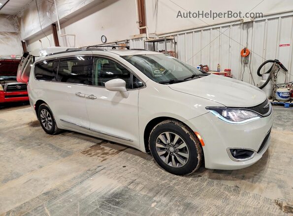 2C4RC1EG2KR645381 2019 CHRYSLER PACIFICA White Front right