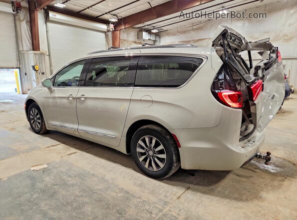 2C4RC1EG2KR645381 2019 CHRYSLER PACIFICA White Rear left