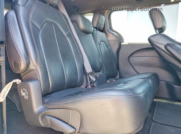 2C4RC1EG2LR110133 2020 CHRYSLER PACIFICA Black უკანა სალონის ხედი