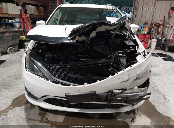 2C4RC1EG3HR704284 2017 CHRYSLER PACIFICA White Вид спереду