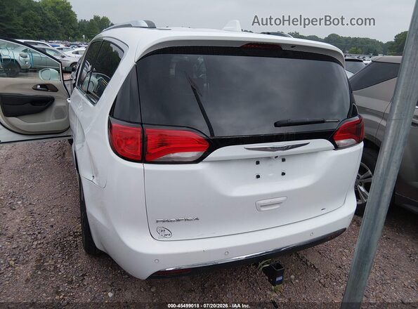 2C4RC1EG3HR704284 2017 CHRYSLER PACIFICA White 