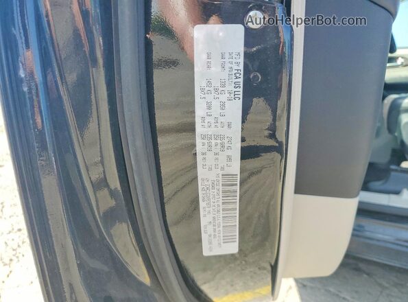 2C4RC1EG3KR576670 2019 CHRYSLER PACIFICA Черный Вид наклейки с VIN-кодом