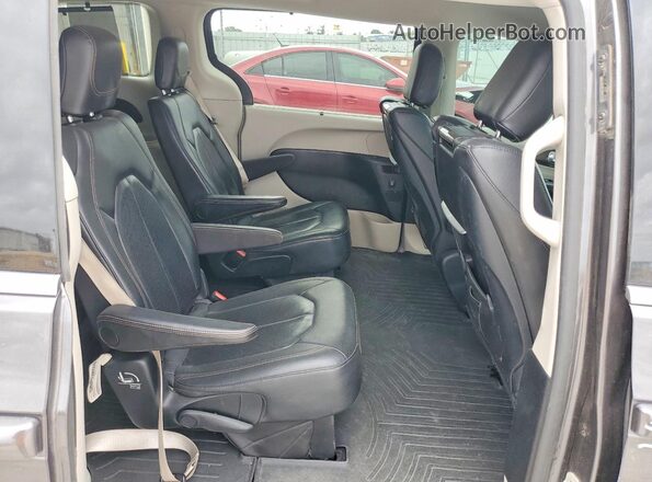 2C4RC1EG3KR645650 2019 CHRYSLER PACIFICA Black Rear interior view
