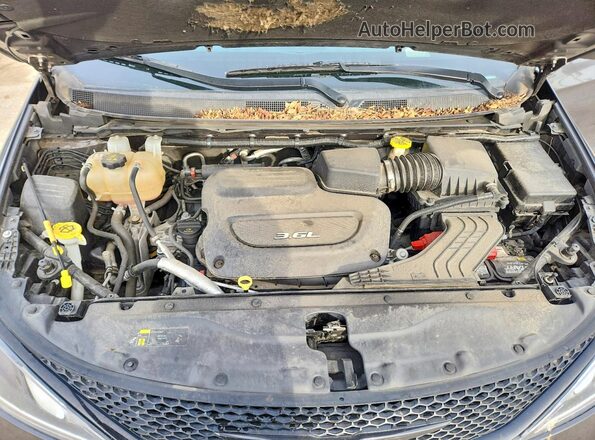 2C4RC1EG4JR227628 2018 CHRYSLER PACIFICA Угольный Вид подкапотного пространства