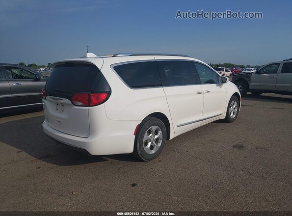 2C4RC1EG5HR510517 2017 CHRYSLER PACIFICA White Задня права чверть