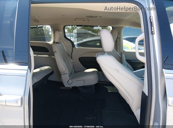 2C4RC1EG5HR665701 2017 CHRYSLER PACIFICA Silver VIN կոդի պիտակի տեսք