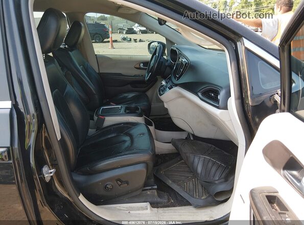 2C4RC1EG6HR551156 2017 CHRYSLER PACIFICA Black Вид салону спереду