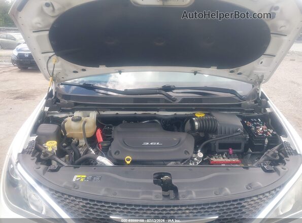 2C4RC1EG6HR585369 2017 CHRYSLER PACIFICA White Вид ззаду