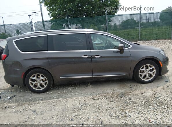 2C4RC1EG6HR608410 2017 CHRYSLER PACIFICA Gray Widok wnętrza z tyłu