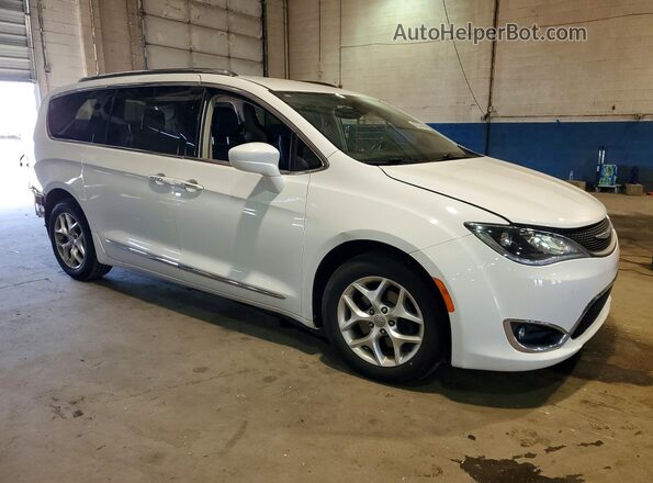 2C4RC1EG6HR777617 2017 CHRYSLER PACIFICA White Delantero derecho