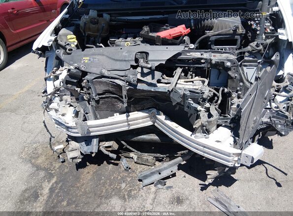 2C4RC1EG6JR154231 2018 CHRYSLER PACIFICA White Front view