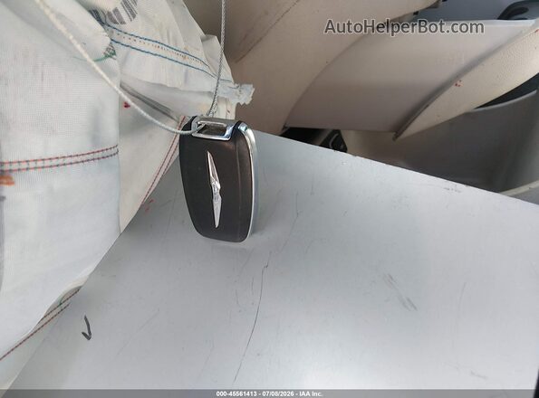 2C4RC1EG6JR154231 2018 CHRYSLER PACIFICA White Dashboard view