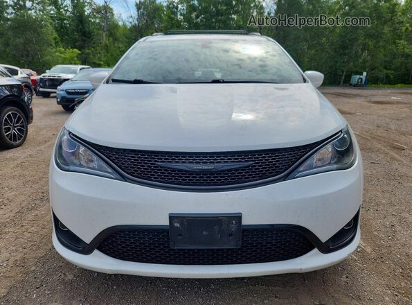 2C4RC1EG6JR252773 2018 CHRYSLER PACIFICA White Front view