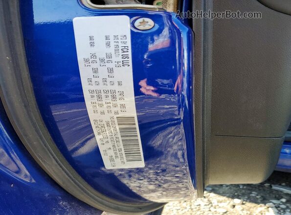 2C4RC1EG6LR121331 2020 CHRYSLER PACIFICA Blue Вид наклейки з VIN-кодом