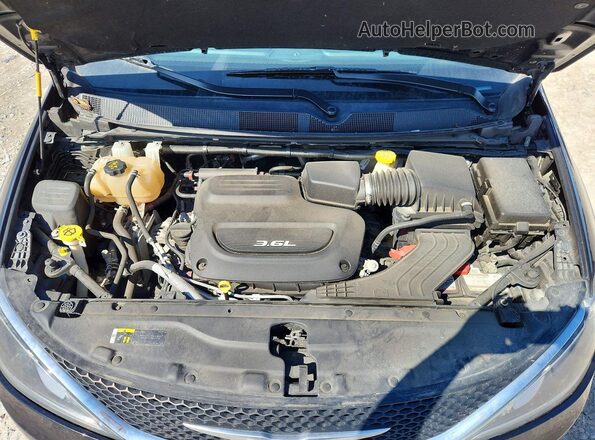 2C4RC1EG7JR352381 2018 CHRYSLER PACIFICA Black ძრავის განყოფილების ხედი