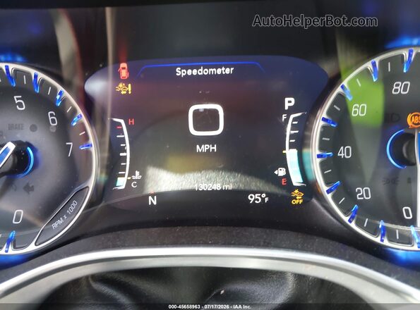 2C4RC1EG7KR733536 2019 CHRYSLER PACIFICA Бежевый Вид задних сидений
