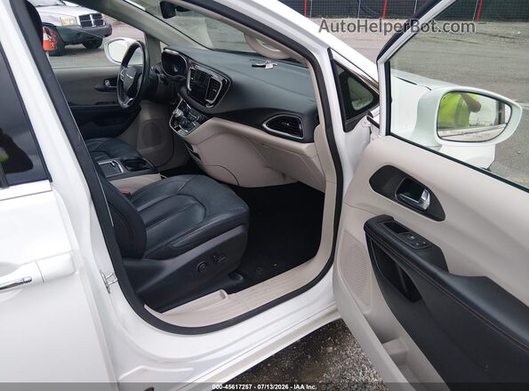 2C4RC1EG7LR252557 2020 CHRYSLER PACIFICA White Սալոնի դիմացի տեսք
