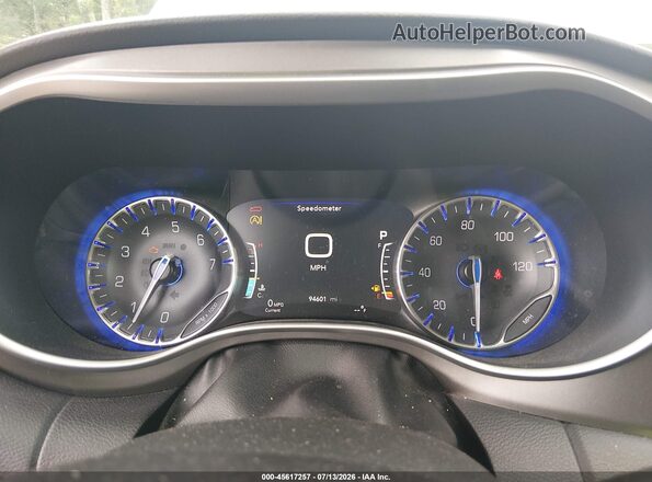 2C4RC1EG7LR252557 2020 CHRYSLER PACIFICA White Հետևի նստատեղերի տեսք