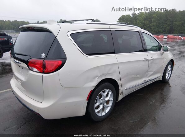 2C4RC1EG8HR635530 2017 CHRYSLER PACIFICA Tan Հետևի աջ
