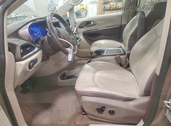 2C4RC1EG8HR669659 2017 CHRYSLER PACIFICA Tan Front interior view