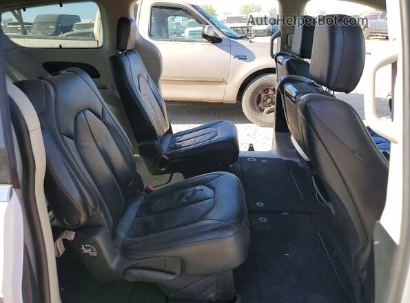 2C4RC1EG8HR782267 2017 CHRYSLER PACIFICA White Սալոնի հետևի տեսք