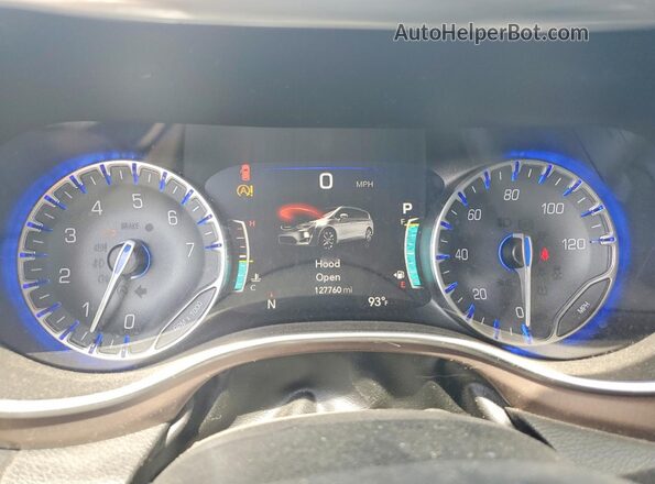 2C4RC1EG8JR158135 2018 CHRYSLER PACIFICA Silver Widok zestawu wskaźników