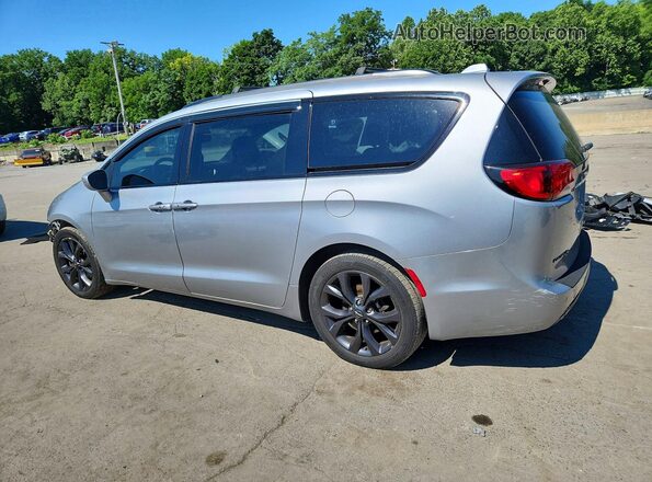 2C4RC1EG8JR228961 2018 CHRYSLER PACIFICA Silver Հետևի ձախ