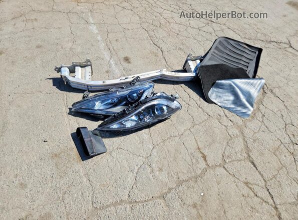 2C4RC1EG8JR228961 2018 CHRYSLER PACIFICA Silver VIN կոդի պիտակի տեսք
